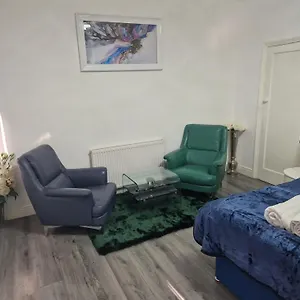 https://highfields-house.yorkshirehotels.net
