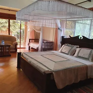 The Palms And Restaurant Limited Guest house